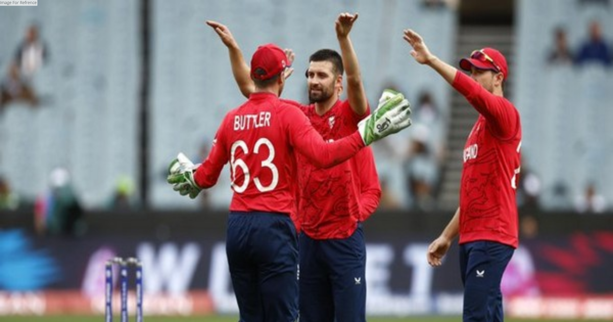 T20 WC: Fiery spells by Wood, Livingstone help England bundle out Ireland for 157